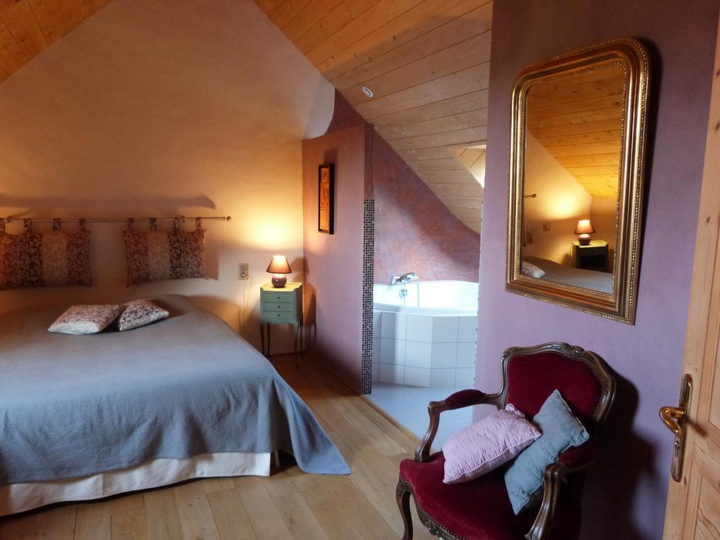 Bed And Breakfast La Fontaine Blanche Melgven Ruang foto