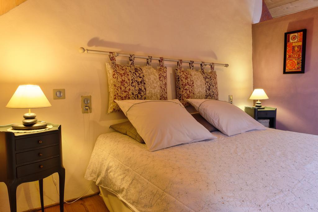 Bed And Breakfast La Fontaine Blanche Melgven Bagian luar foto